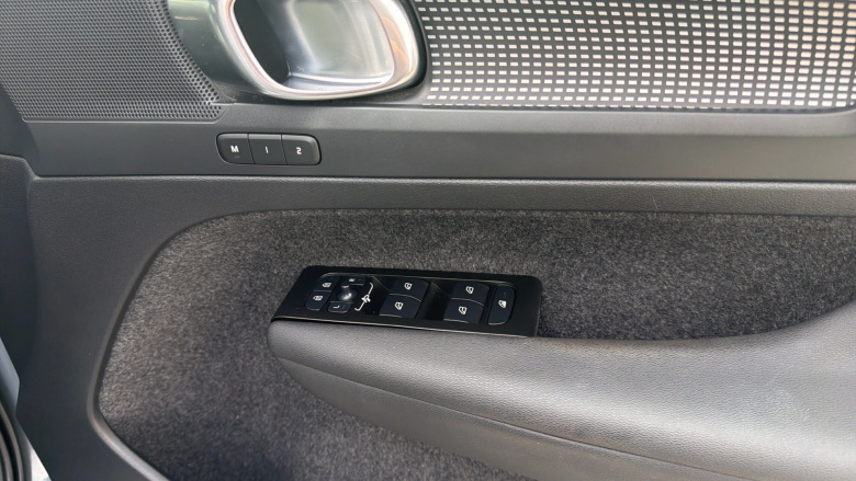 Volvo Xc40 1.5 T5 Recharge PHEV R DESIGN Pro 5dr Auto Estate